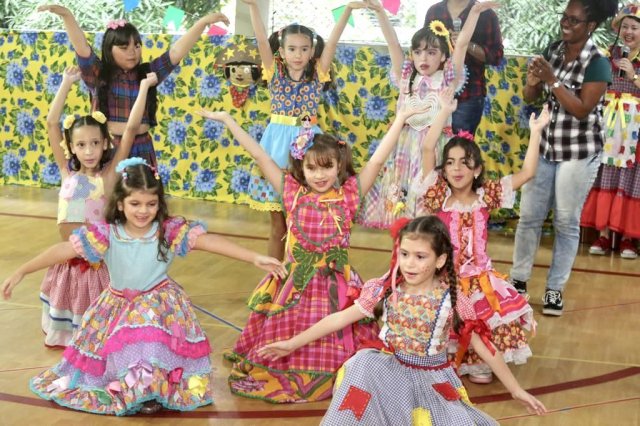 Foto de São João - turmas do Ensino Fundamental